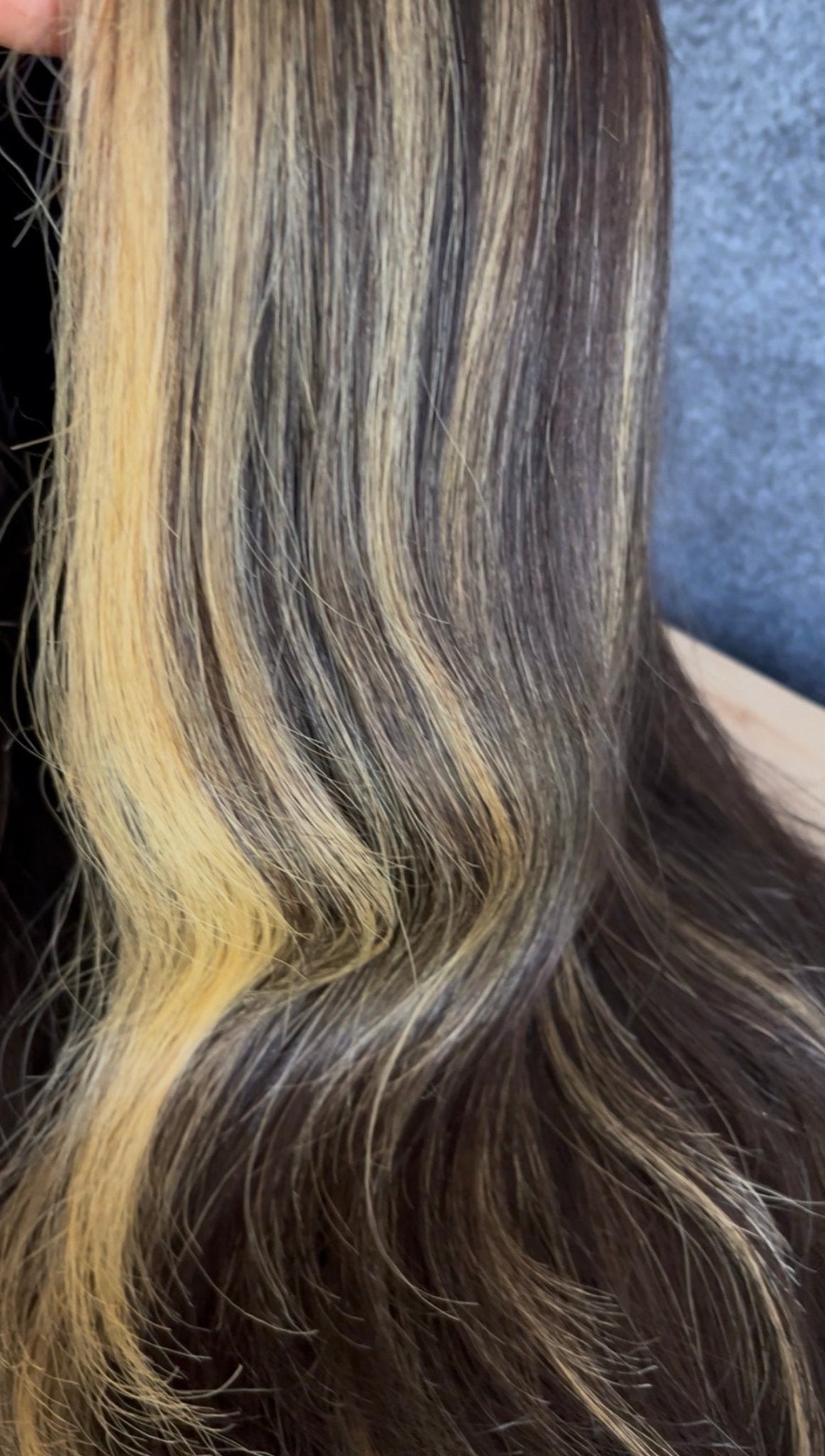 Soleil glueless blonde highlight raw hair wig with 5x5 HD closure — 200% density, natural straight with soft curls — by Glamboda